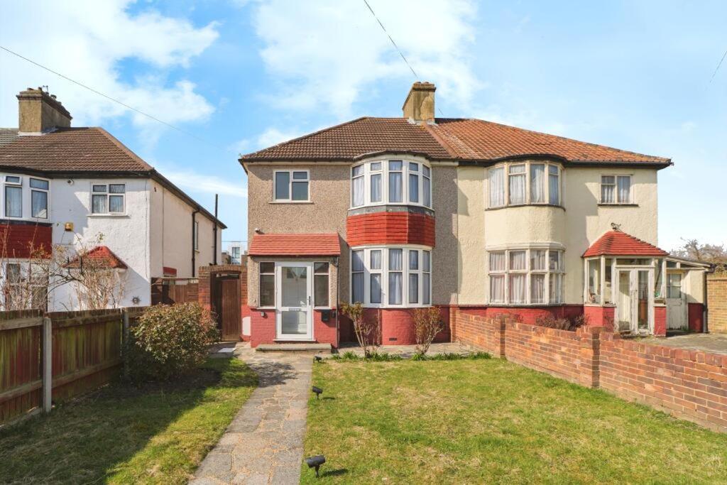 Eejs Stylish 3 Bedroom House - Greenwich Лондон